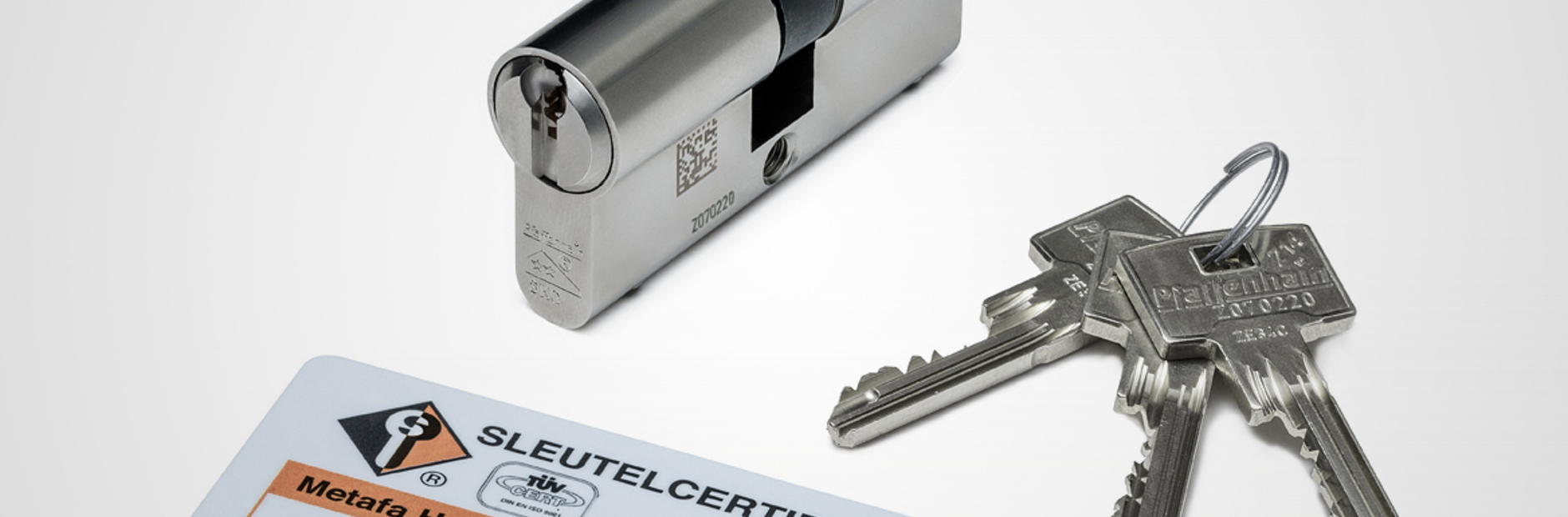 Різні циліндричні замки